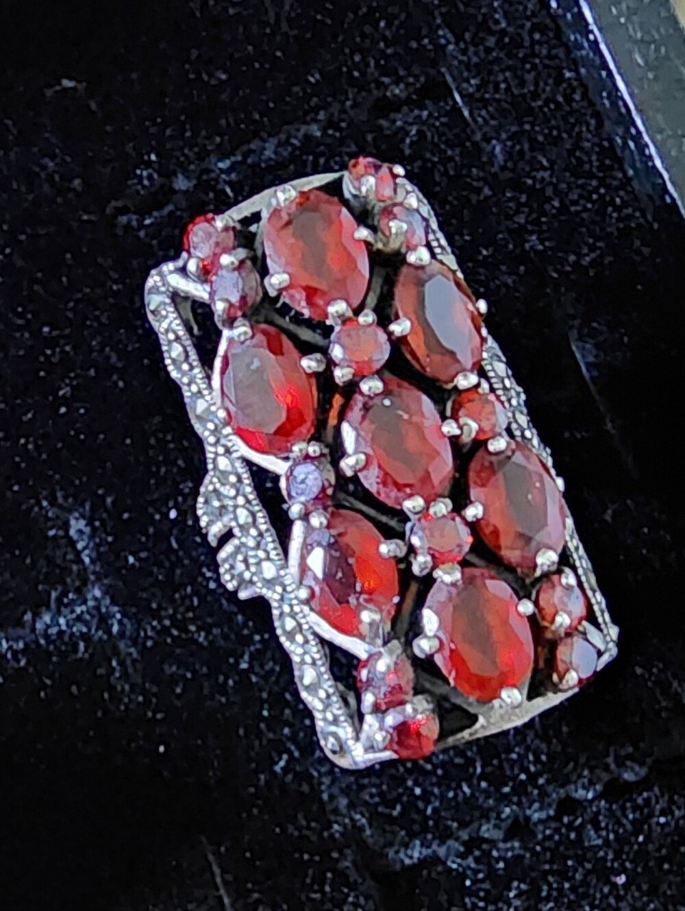 VINTAGE Sterling Silver 925  Round Garnet Cluster Prong Cocktail Ring Sze 7.5